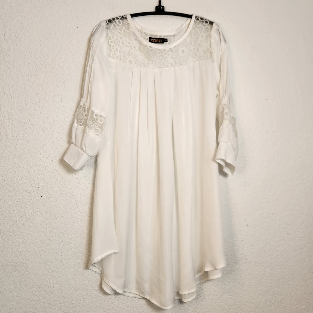 Reborn White Lace Yoke with 3/4 Sleeves Swing Tunic Top, Size S